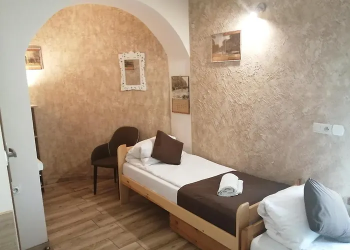 Konukevi I Goscinne Gniezno